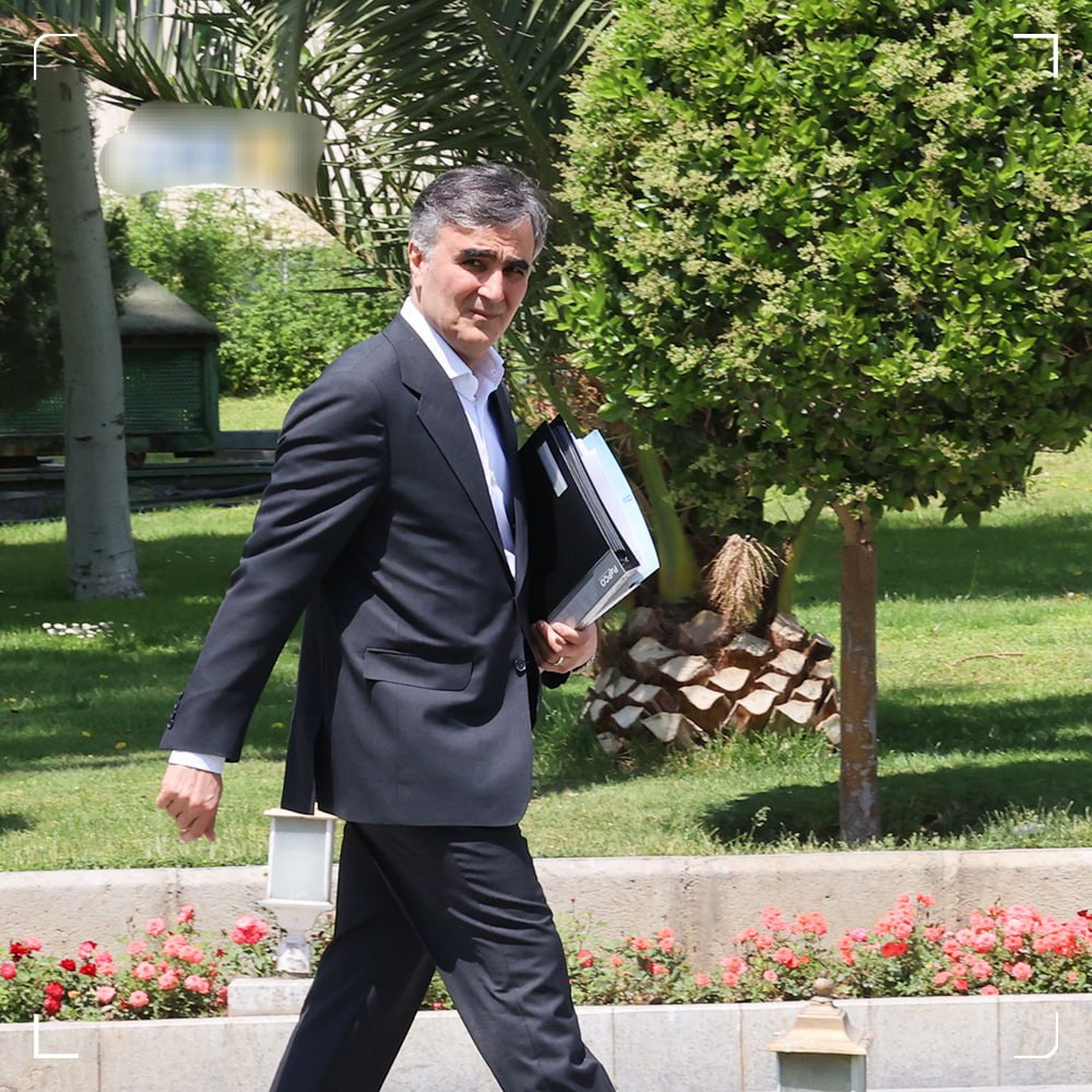 رئیس بانک‌مرکزی: دلار ۷۰ هزار تومانی را تثبیت می‌کنیم