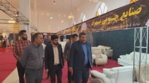 افتتاح نمایشگاه مبلمان، لوستر و سوغات در کمیجان