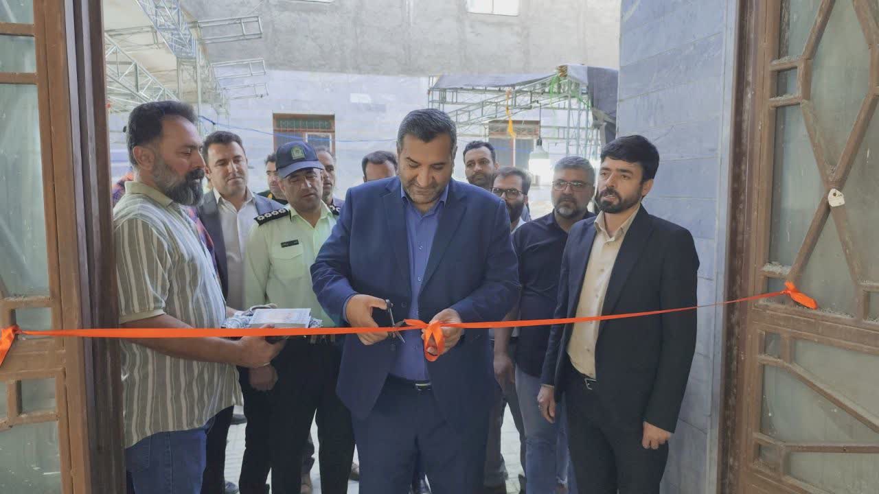 افتتاح نمایشگاه مبلمان، لوستر و سوغات در کمیجان