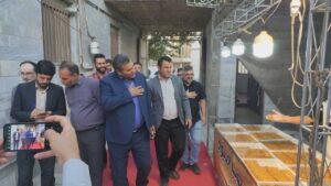 افتتاح نمایشگاه مبلمان، لوستر و سوغات در کمیجان