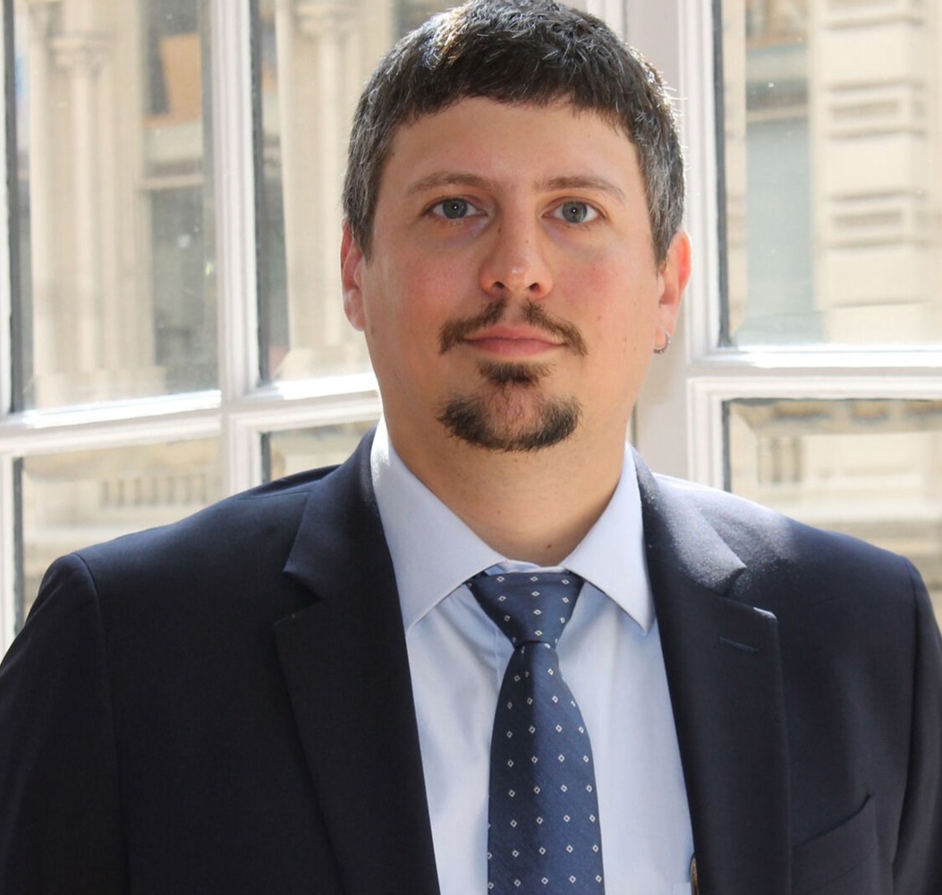 ریچارد نفیو: مکانیسم ماشه روی کاغذ است